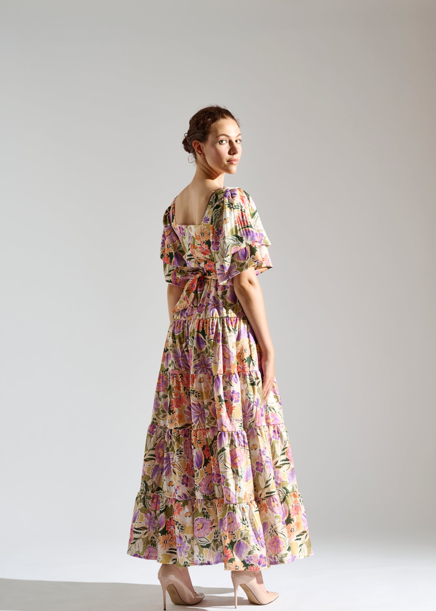 Dress Klay: Elegant Pastel Floral Maxi Dress